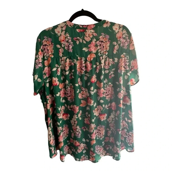 Torrid size 3 Blouse, green with floral print - Picture 2 of 3